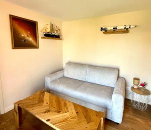Studio climatisé avec piscine