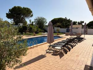 Luxury Villa near Vila Sol Golf Resort - Pool & Garden