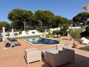 Luxury Villa near Vila Sol Golf Resort - Pool & Garden