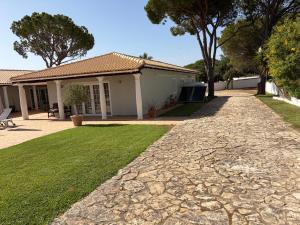 Luxury Villa near Vila Sol Golf Resort - Pool & Garden