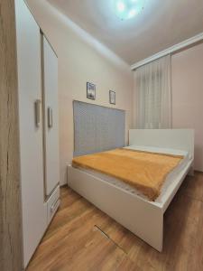 K42- Budapest Central 2 Bedroom Apartment in 7th District
