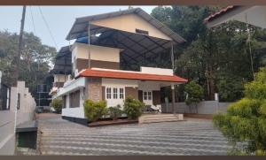 Taarzans Paradise Inn