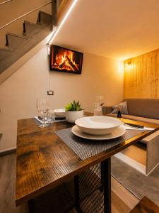 ZONA NAVIGLI Design Loft , Proiettore schermo 80"