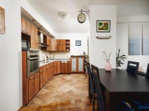 Warsaw Home near Center