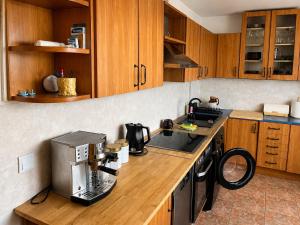 Nine to Trail Apartment
