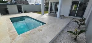Caribbean Townhouse with Pool & Beach Nearby