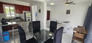 Caribbean Townhouse with Pool & Beach Nearby