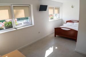 Apartamenty i pokoje „Pod Świerkami”