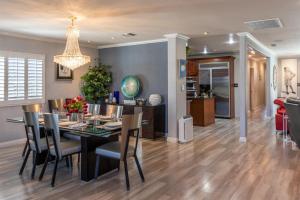 20 Disc-Modern-King Bed, Jacuzzi, Fire Pit, BBQ