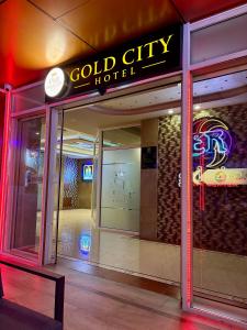 Gold City Hotel by Erebara
