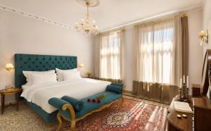 Athenian Vintage Apartments
