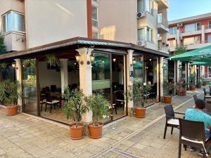 Nessebar Family Apartment - Large Terrace, Pools