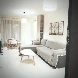 Pearl Suite Marousi & Parking