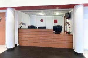 Comfort Aparthotel Versailles, St Cyr lEcole