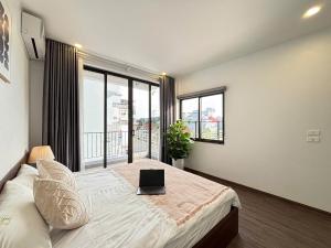 Trinh Cong Son, West Lake - Sunny Nest Apartment