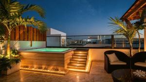 Luxurious Ocean View Penthouse With Private Jacuzzi