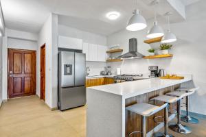 2BR2BA Marina Condo, PV | Pool, Balcony, WiFi