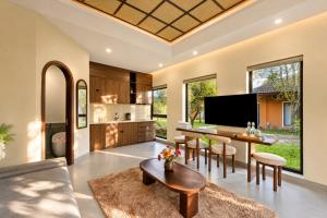 Cuc Phuong Tropical Villas