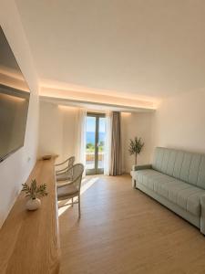 Niriides Sea View Luxury Suites, Brand New 2026 August