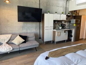 King Size bed Apartment