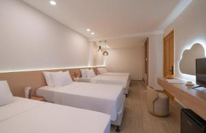 The Cozy Hotel