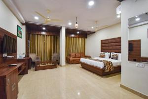 Pineberry Hotels - Near Golden Temple