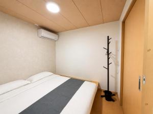 今昔 Konjaku-玉出駅徒歩1分-一棟貸切最大12名-4寝室和風庭園付