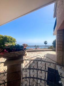 Perla vista mare
