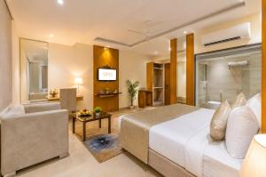 OPO Horizon Stanley Delhi Airport - FREE Airport Pick Up or Drop