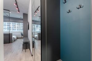 26-305a Manhattan, Beresteiskyi 11, Kyiv, Politekh metro nearby, stunning city view, 15 kW backup power, Petrovdom Apartment