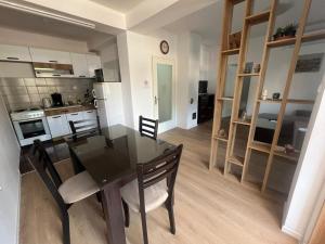 The Cousin Apartment - Free Parking Available