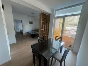 The Cousin Apartment - Free Parking Available