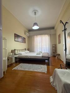 Kallisti Athens, 5 walk minutes from Metro