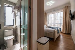 The modern executive serene suites with amazing breathtaking city views ,fully equipped gym , swimming pool and private ample parking space