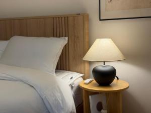 New Cozy stay, 10 Min to Hongdae, Itaewon, 2 Min to Daeheung Stn, Park view