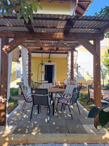Apartment Peruč with big terrace and beautiful garden