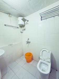 HOTEL DEVI VILAS 966o9o1oo6 10mtr From gangaur ghat Udaipur By SK