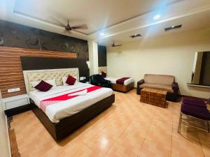 Collection O Guntur Junction Formerly Aditya Grand Inn