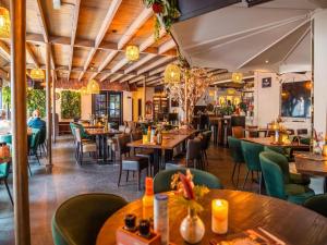 Charming Chalet Near Efteling