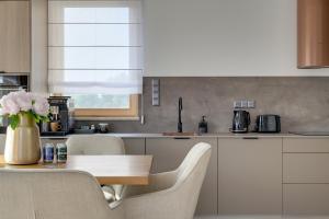 Porto 71 Seaside Apartment with Gym and Parking by Lion Apartments