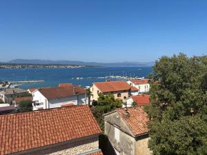 Gordanas place with a sea view