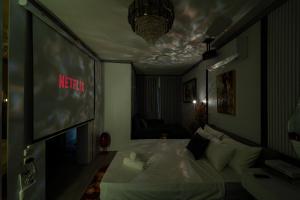 NB Aura House