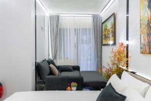 NB Aura House