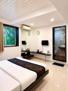 Chowpati - Lake View Resort