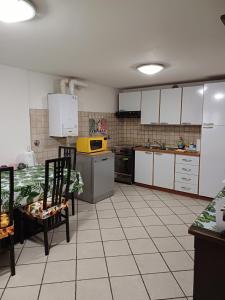 Grazioso Appartamento in Centro Storico "ALLE MURA DEL CASTELLO 1 Stefano e Paola Marchesini"