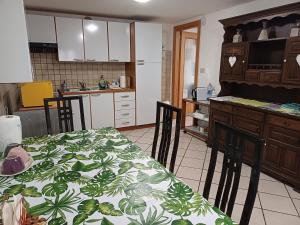 Grazioso Appartamento in Centro Storico "ALLE MURA DEL CASTELLO 1 Stefano e Paola Marchesini"