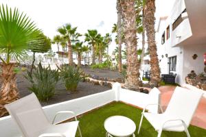 Oasis Dunas pool View