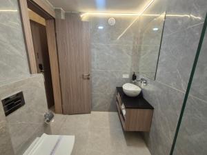 Hotel Om Sai Villa Gomti Nagar, Lucknow