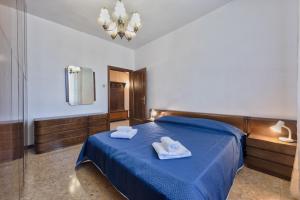 Venice apartment room service