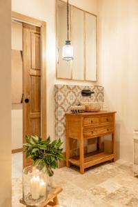 Suite Boutique con Bañera y Cine Privado - Centro Histórico de Málaga